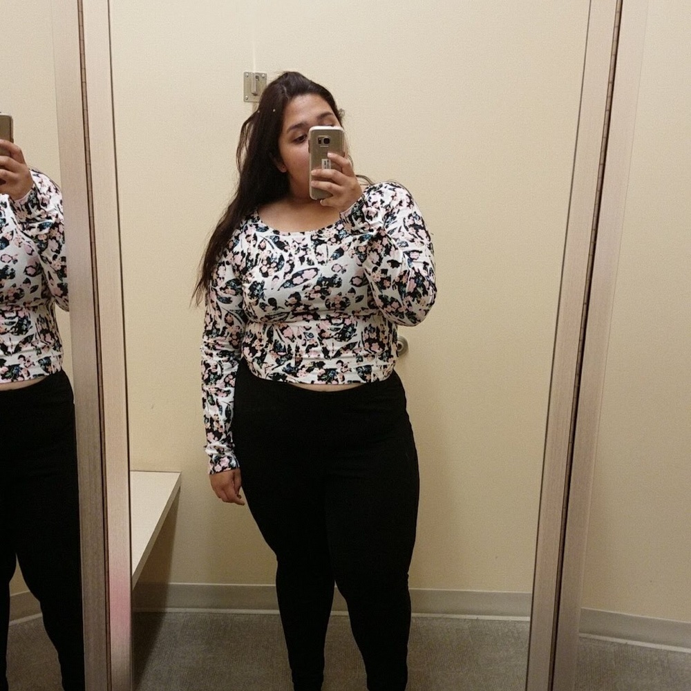 Guess Crop Top